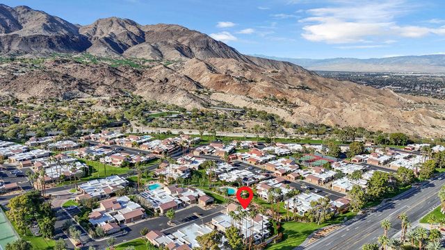 48590 Oakwood Way, Palm Desert, CA 92260