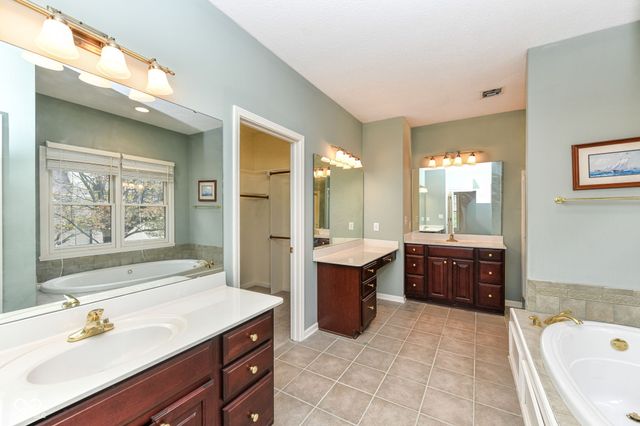10661 Burning Ridge Lane, Fishers, IN 46037