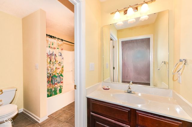 10661 Burning Ridge Lane, Fishers, IN 46037