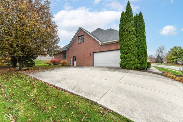 10661 Burning Ridge Lane, Fishers, IN 46037