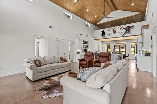 196 Frank Brown Road, Maysville, GA 30558