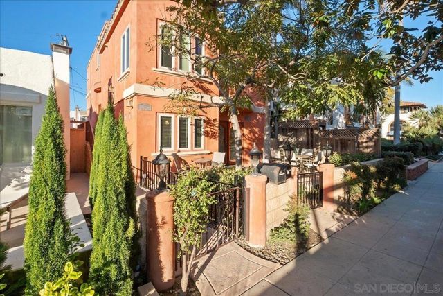 750 Island Court, San Diego, CA 92109