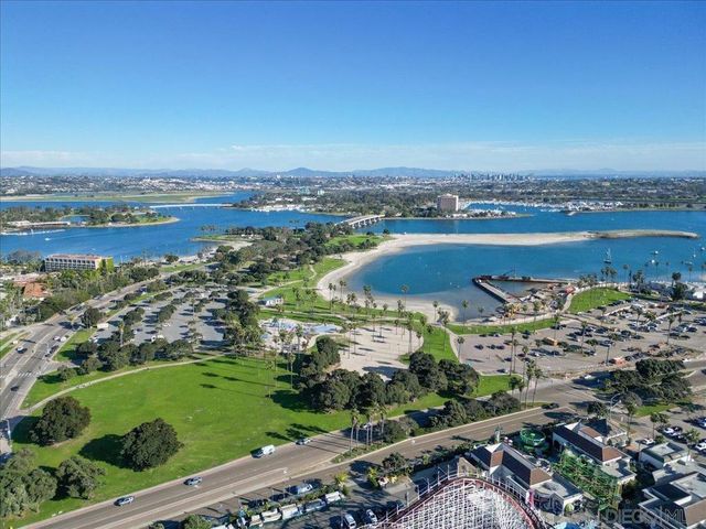 750 Island Court, San Diego, CA 92109