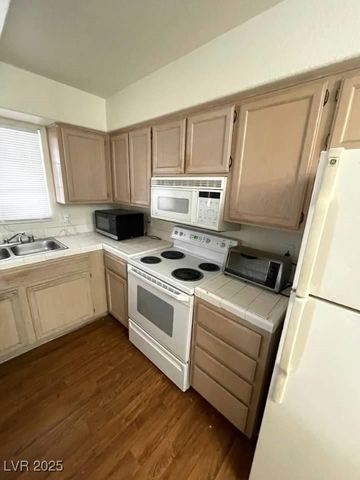 2725 South NELLIS Boulevard 1158, Las Vegas, NV 89121