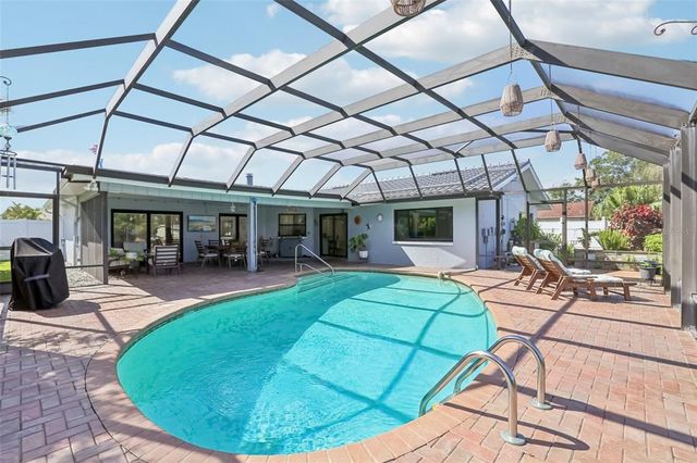 12099 KAY DRIVE, Seminole, FL 33772