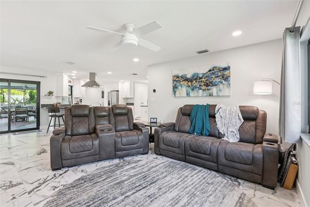12099 KAY DRIVE, Seminole, FL 33772