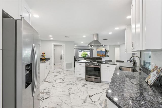 12099 KAY DRIVE, Seminole, FL 33772