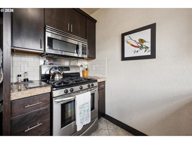 2025 Se CARUTHERS St 18, Portland, OR 97214