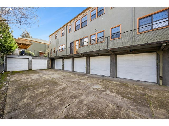 2025 Se CARUTHERS St 18, Portland, OR 97214