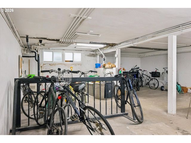 2025 Se CARUTHERS St 18, Portland, OR 97214