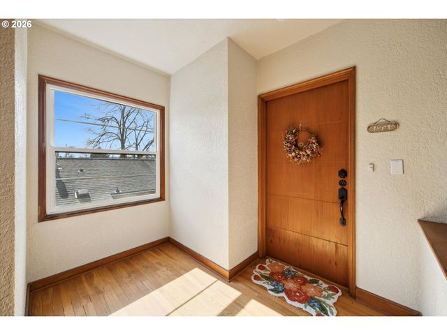 2025 Se CARUTHERS St 18, Portland, OR 97214