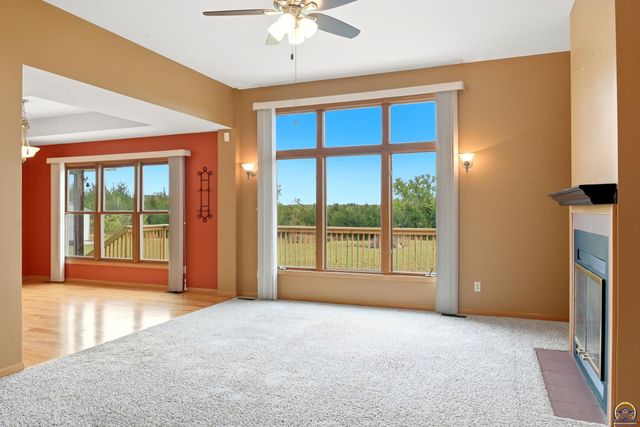 3635 SE 45th St, Berryton, KS 66409