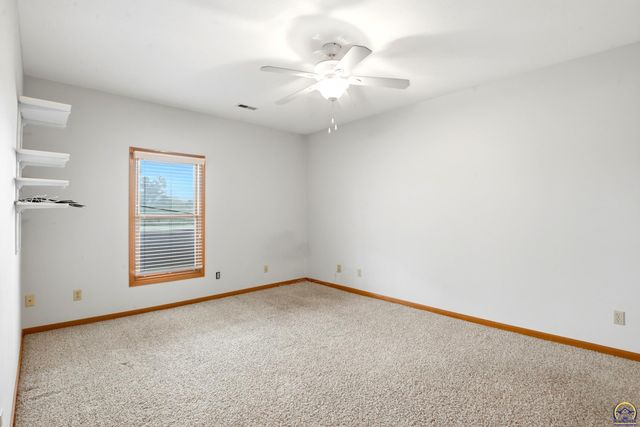 3635 SE 45th St, Berryton, KS 66409
