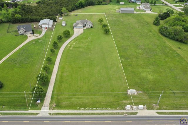 3635 SE 45th St, Berryton, KS 66409