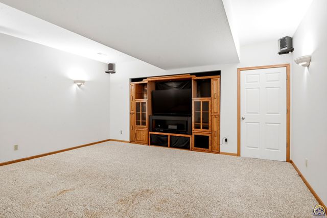 3635 SE 45th St, Berryton, KS 66409