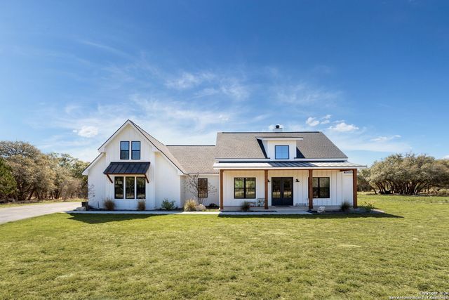 2152 Palomino, Bandera, TX 78003