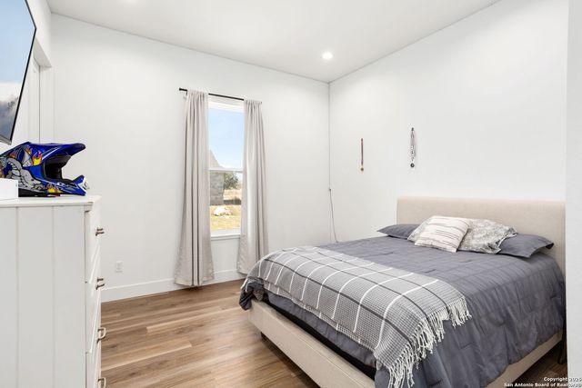 2152 Palomino, Bandera, TX 78003