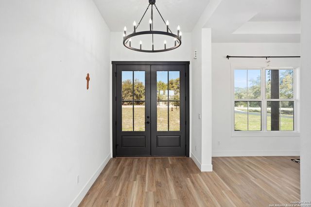 2152 Palomino, Bandera, TX 78003