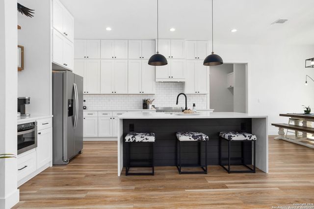 2152 Palomino, Bandera, TX 78003