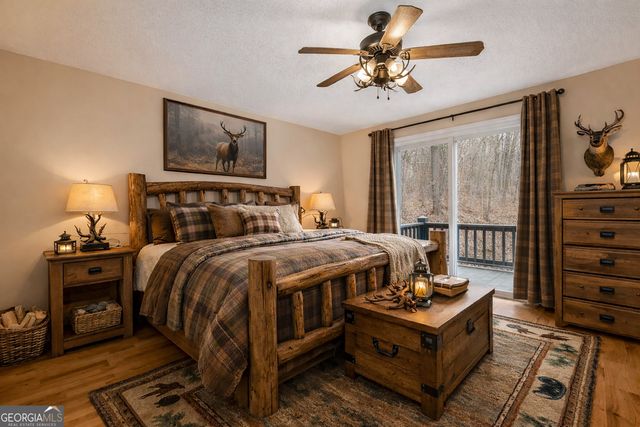 172 S Hickory Lane, Cleveland, GA 30528