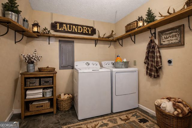 172 S Hickory Lane, Cleveland, GA 30528