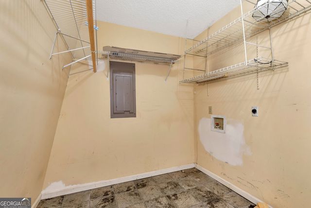 172 S Hickory Lane, Cleveland, GA 30528