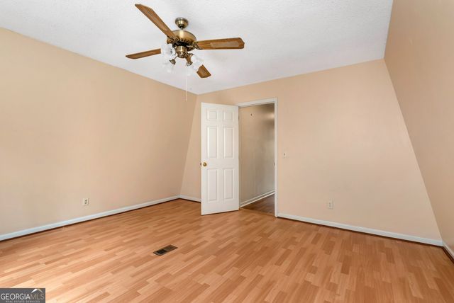 172 S Hickory Lane, Cleveland, GA 30528