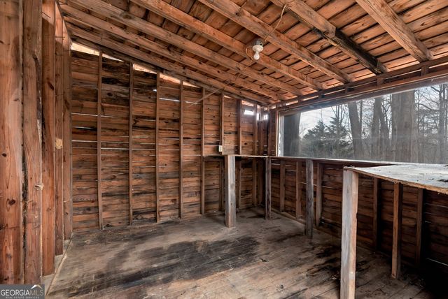 172 S Hickory Lane, Cleveland, GA 30528