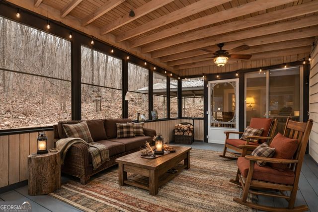 172 S Hickory Lane, Cleveland, GA 30528