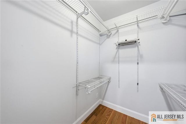 6 Wilton Avenue, Middlesex, NJ 08846