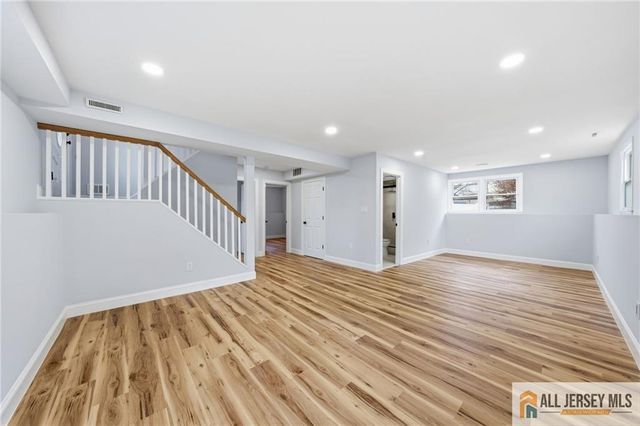 6 Wilton Avenue, Middlesex, NJ 08846