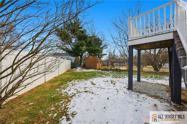 6 Wilton Avenue, Middlesex, NJ 08846