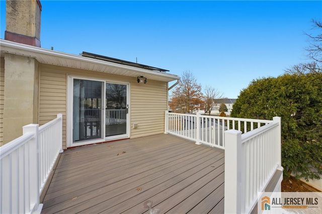 6 Wilton Avenue, Middlesex, NJ 08846