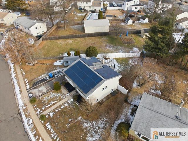 6 Wilton Avenue, Middlesex, NJ 08846