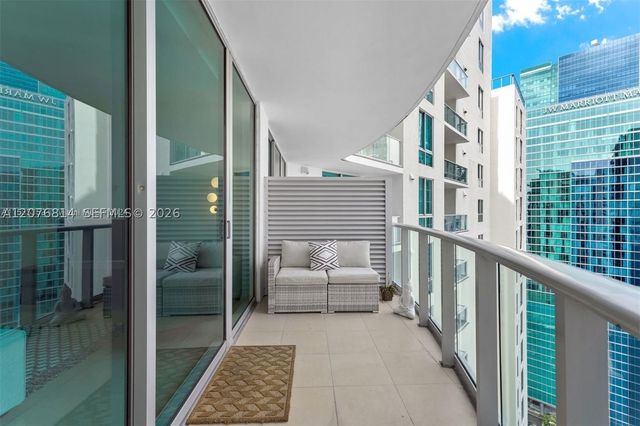 300 S Biscayne Blvd T-3407, Miami, FL 33131