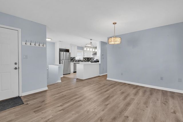 829 9th Ave. S, North Myrtle Beach, SC 29582