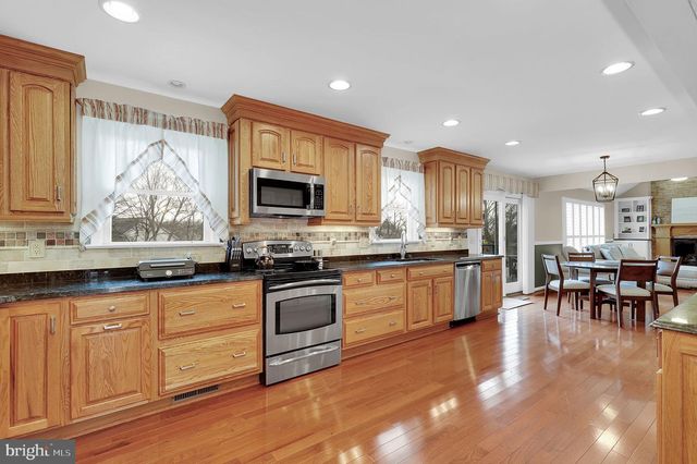 204 OAKMANOR WAY, Walkersville, MD 21793