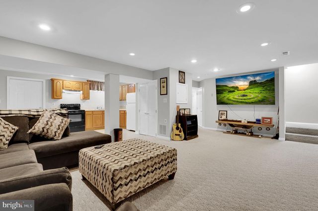 204 OAKMANOR WAY, Walkersville, MD 21793