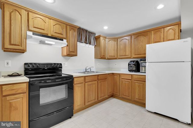 204 OAKMANOR WAY, Walkersville, MD 21793