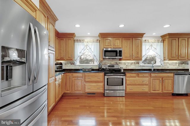 204 OAKMANOR WAY, Walkersville, MD 21793