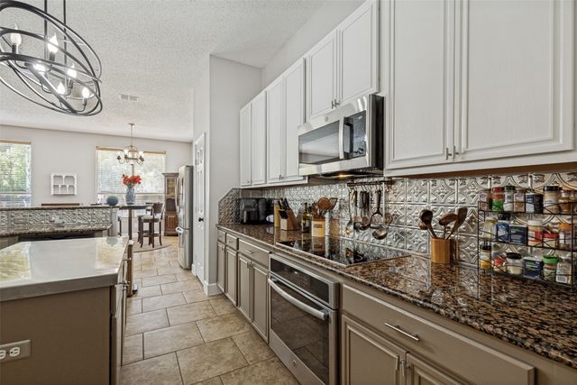 2501 Great Bear Lane, Denton, TX 76210