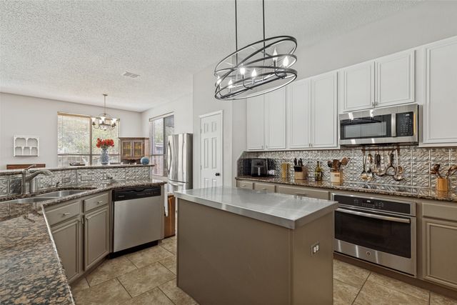 2501 Great Bear Lane, Denton, TX 76210