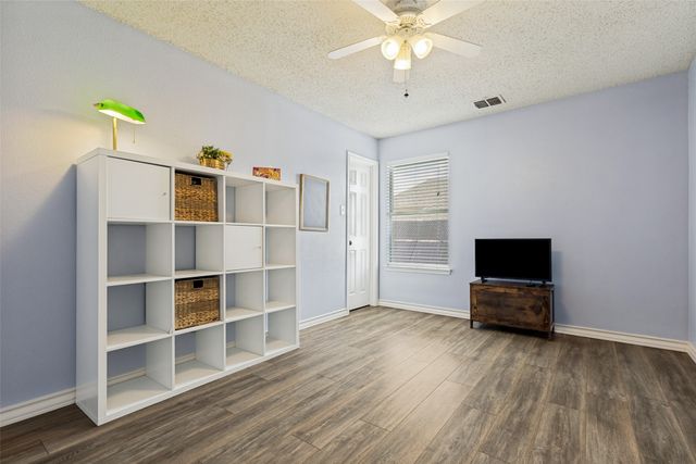 2501 Great Bear Lane, Denton, TX 76210