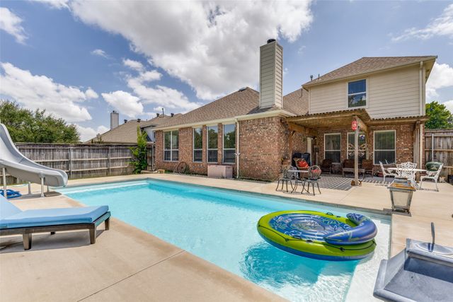 2501 Great Bear Lane, Denton, TX 76210