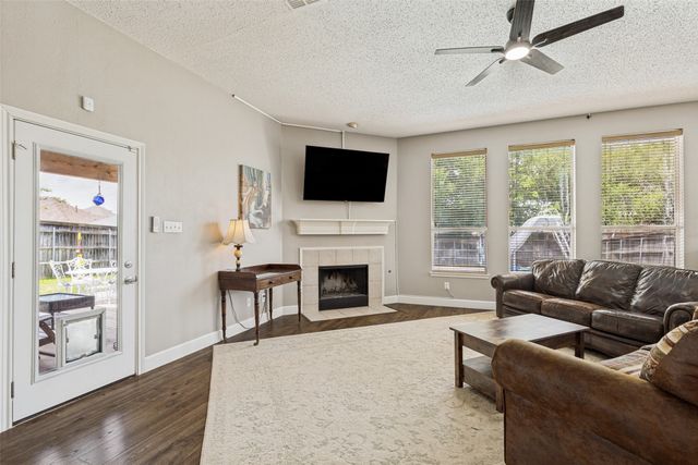 2501 Great Bear Lane, Denton, TX 76210