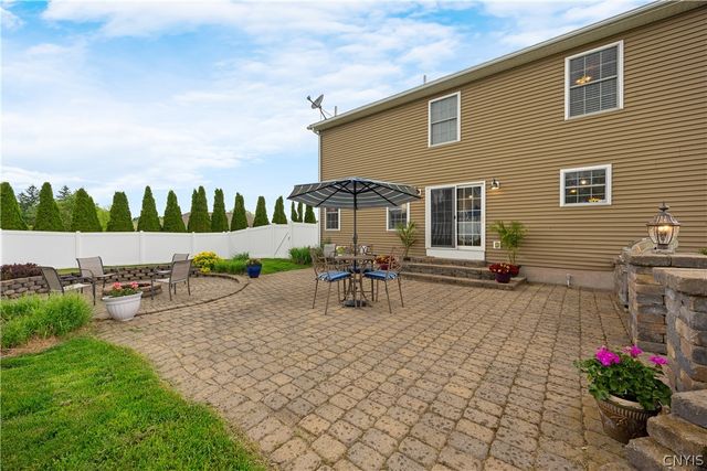 114 Willow Tree, Oneida, NY 13421