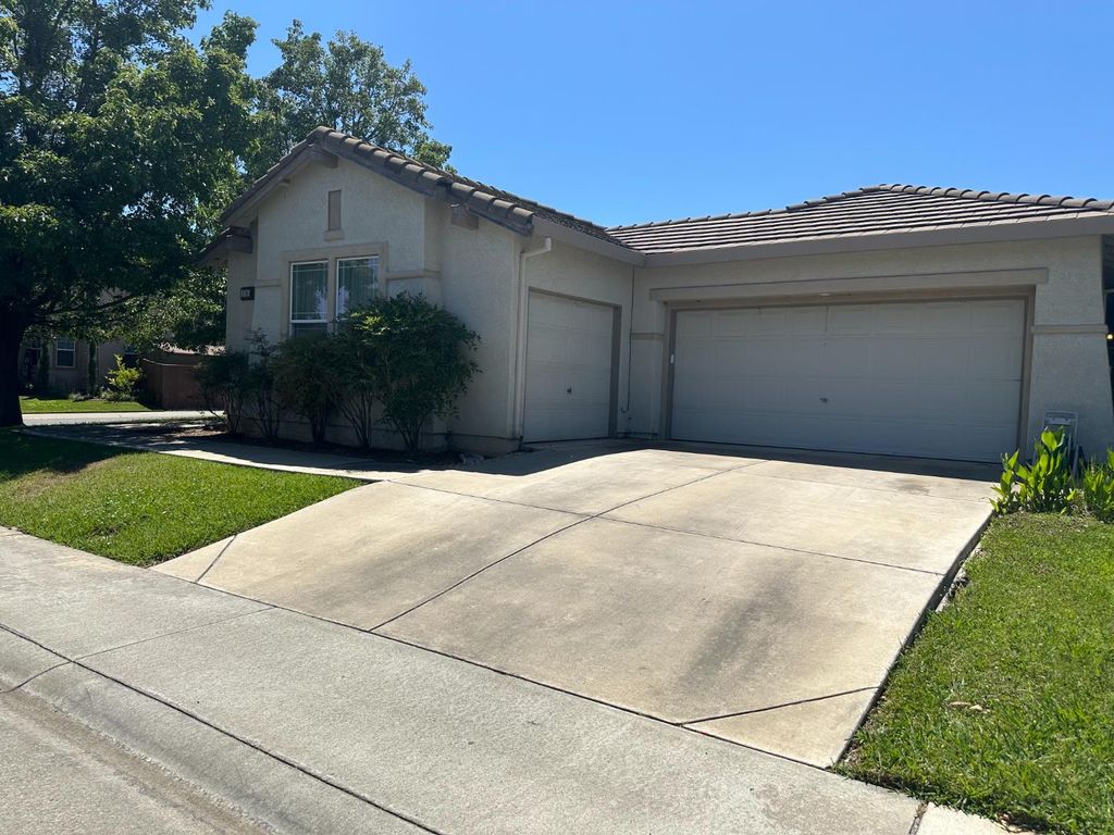 9760 Roedell Way, Elk Grove, CA 95624