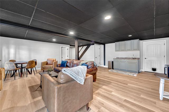 1406 Dogwood Drive, Bentonville, AR 72712