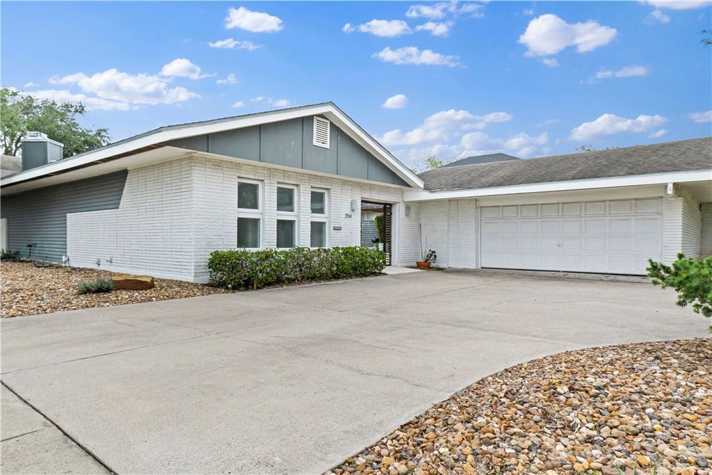 256 Purl Pl, Corpus Christi, TX 78412