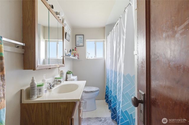 1529 -1529 NE 150th Street, Shoreline, WA 98155